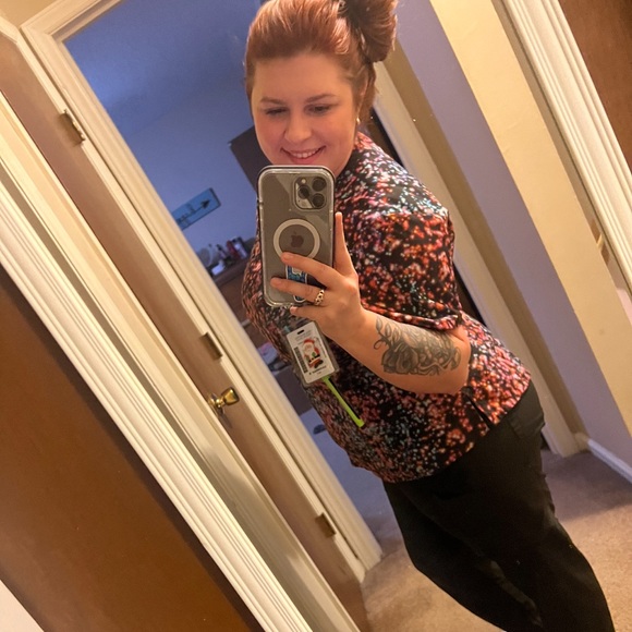 Meet your Posher, Savannah - Picture 5 of 5